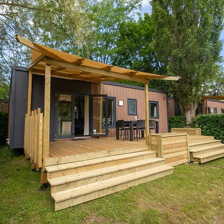 Camping Le Lac Des Sapins Cublize Exterior photo