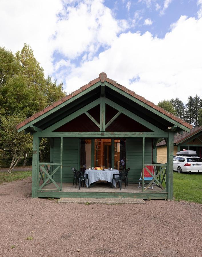 Camping Le Lac Des Sapins Cublize Exterior photo