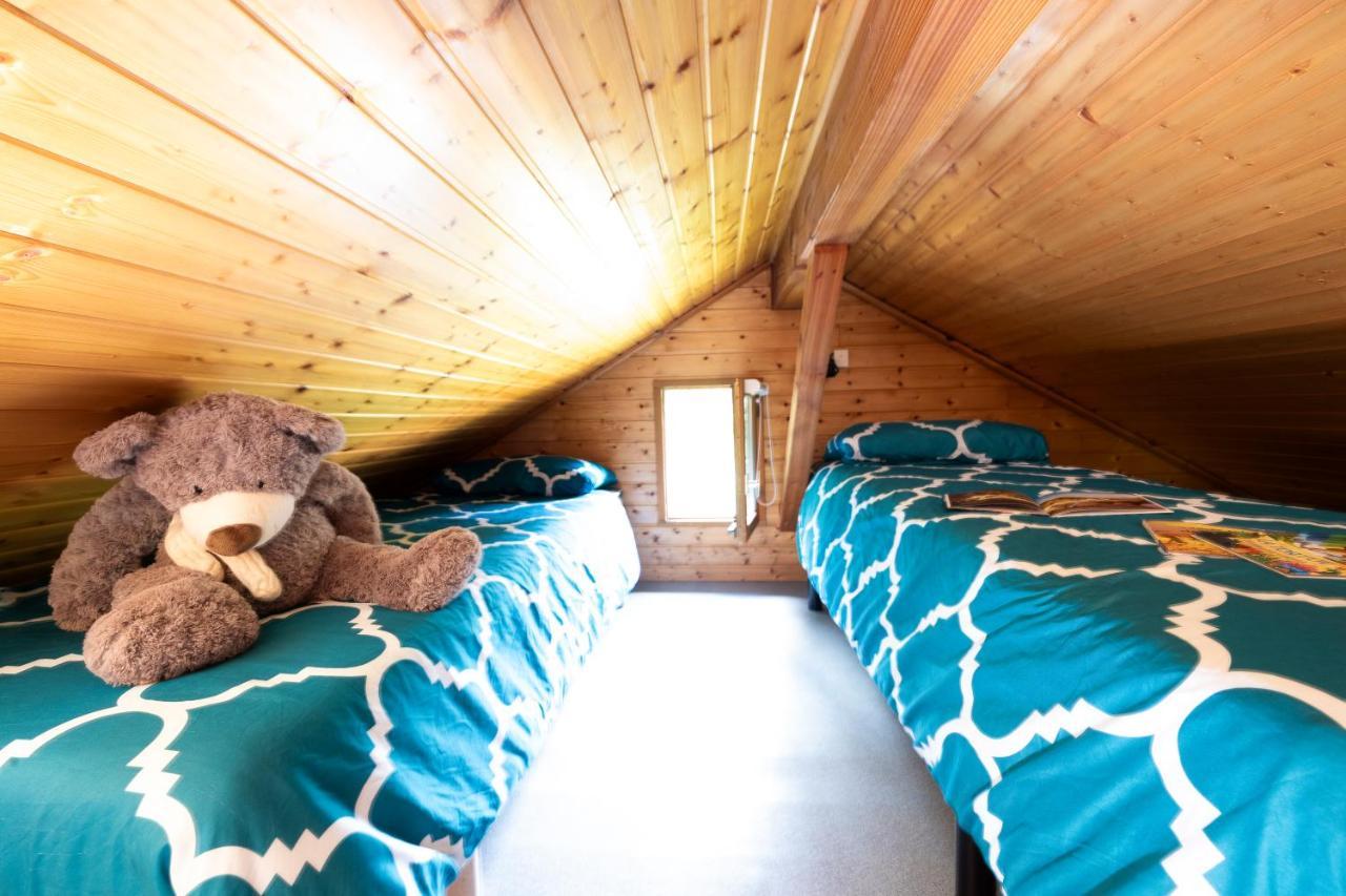 Camping Le Lac Des Sapins Cublize Exterior photo