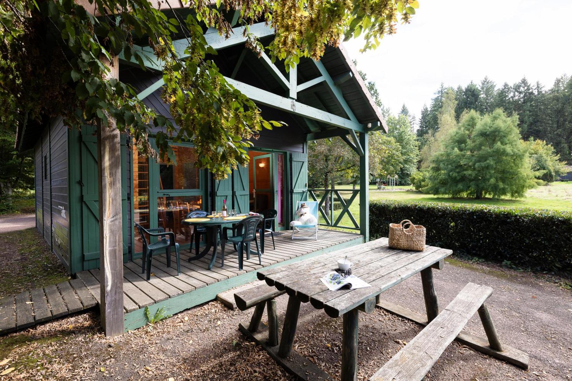 Camping Le Lac Des Sapins Cublize Exterior photo