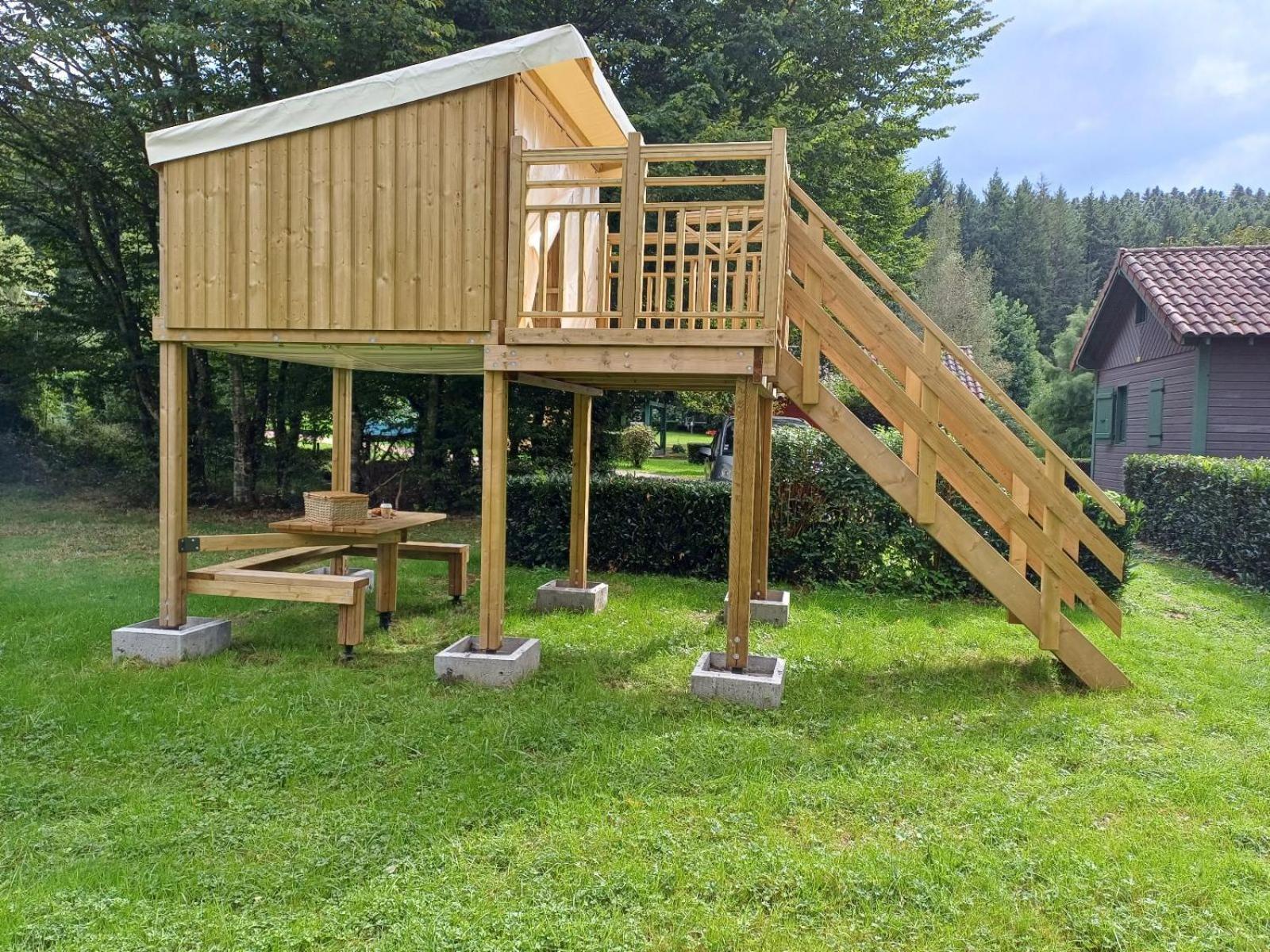 Camping Le Lac Des Sapins Cublize Exterior photo